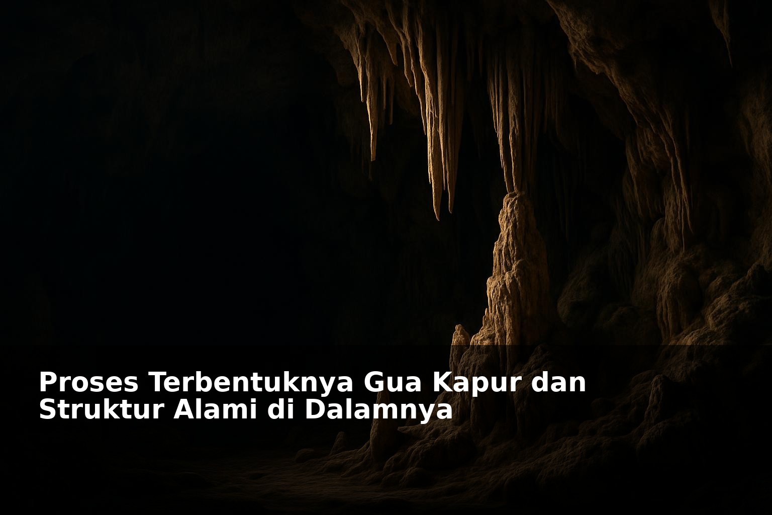 Pemandangan gua kapur alami dengan struktur stalaktit dan stalagmit yang menonjol